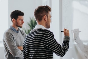 لیلا سلطانی: سخنگو و فروشنده