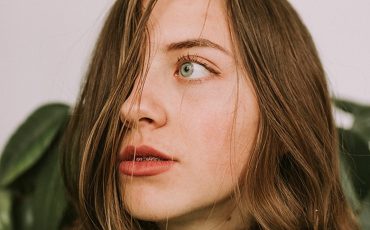 لیلا سلطانی: سخنگو و فروشنده