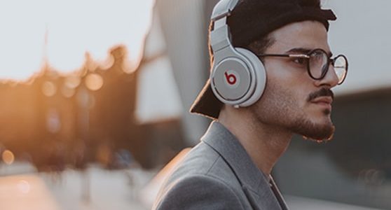 خودتان را متفاوت کنید تا فروش بیشتری داشته باشید