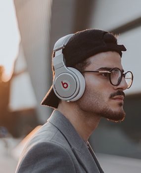 جلسه کاری در اروپا